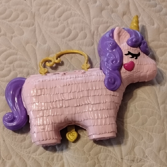 2019 Polly Pocket's Unicorn Party Play Set - Picture 1 of 6